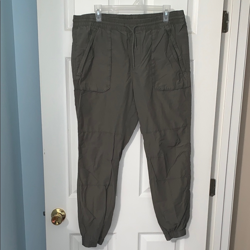 No Boundaries Green Cargo Pants Elastic Waistband Relaxed Fit